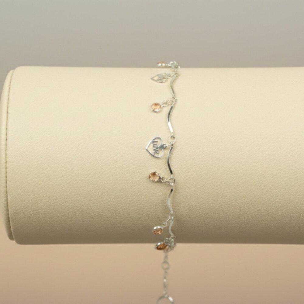 "Trendy Handmade Bracelet – A Thoughtful Gift for Girls & Women | UNVRC1002 - Picture 3 of 3